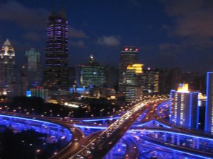 Foto di Shanghai di notte con tante luci