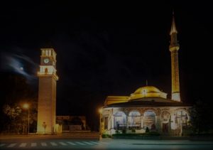 Foto della Moschea Ethem e della Torre dell'Orologio di TiranaBey